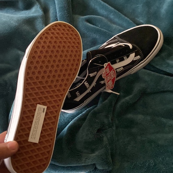 Vans off the wall - Picture 2 of 3